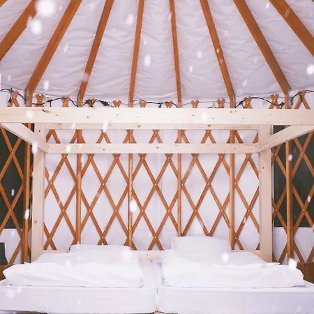 The Yurts At Margo'S Garden, Kiroro Hotel Akaigawa Exterior photo